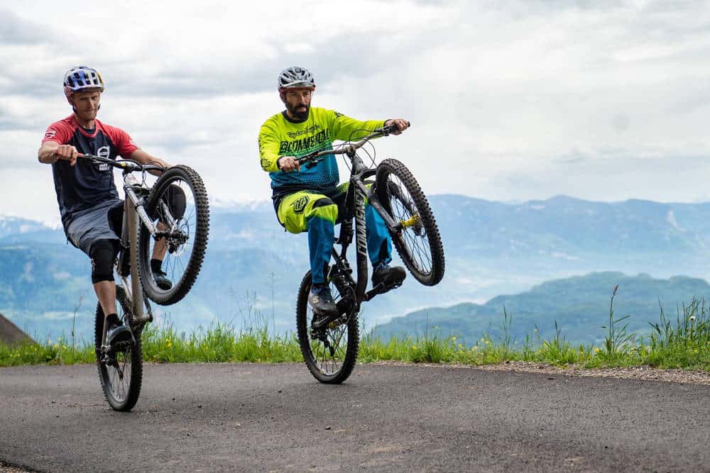 Top Best Bike For Wheelies That Should Not Be Overlooked 11 best mountain bike for wheelies