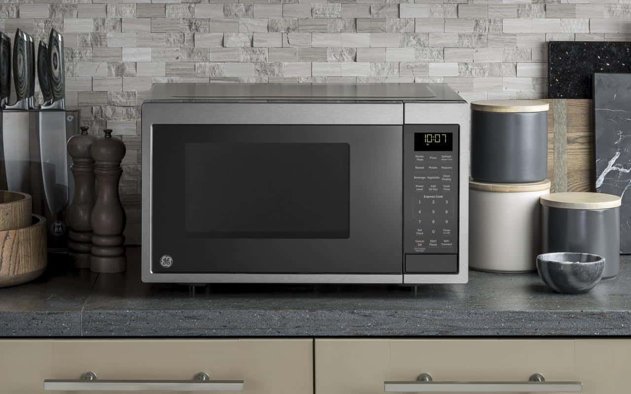 microwave with dial