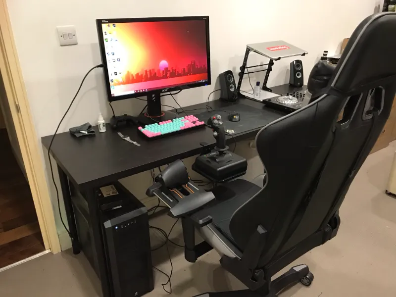 GAMING CHAIR WITH JOYSTICK MOUNT: A MUST-HAVE FOR GAMERS WHO LOVE TO PLAY! 5 gaming chair with joystick mount