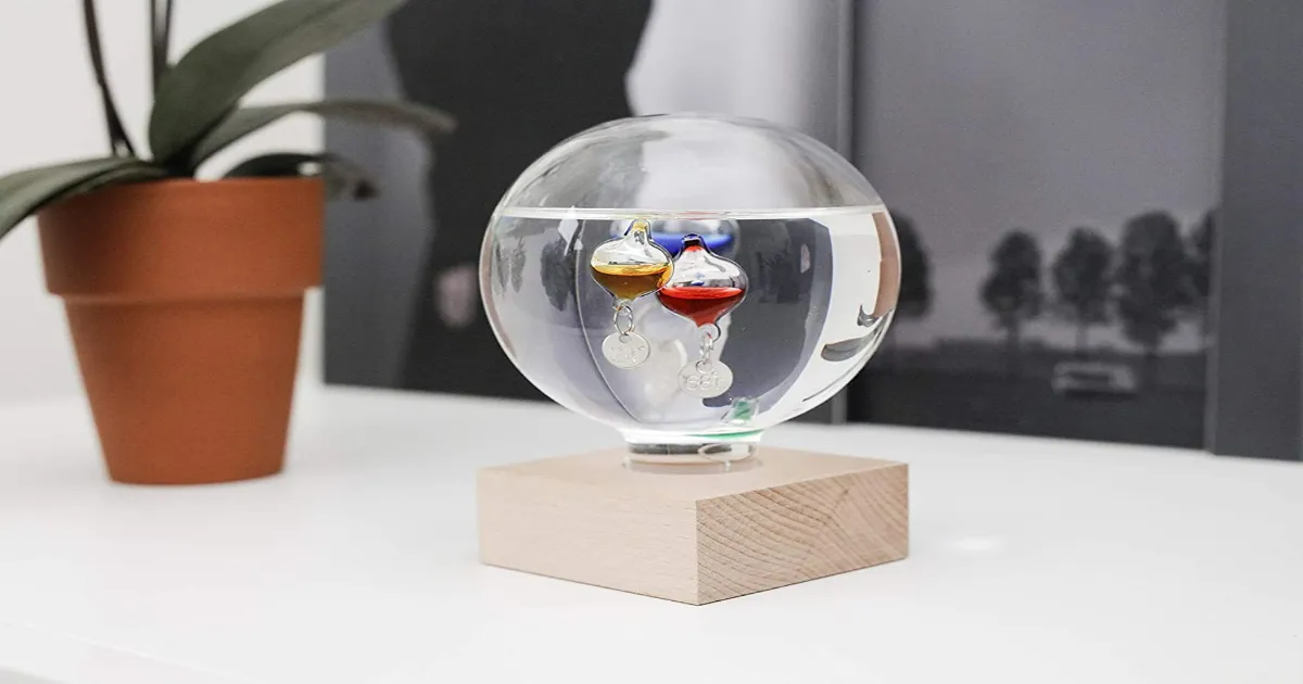 WHAT IS THE DIFFERENCE BETWEEN A GALILEO THERMOMETER AND STORM GLASS 1 Galileo Thermometer And Storm Glass